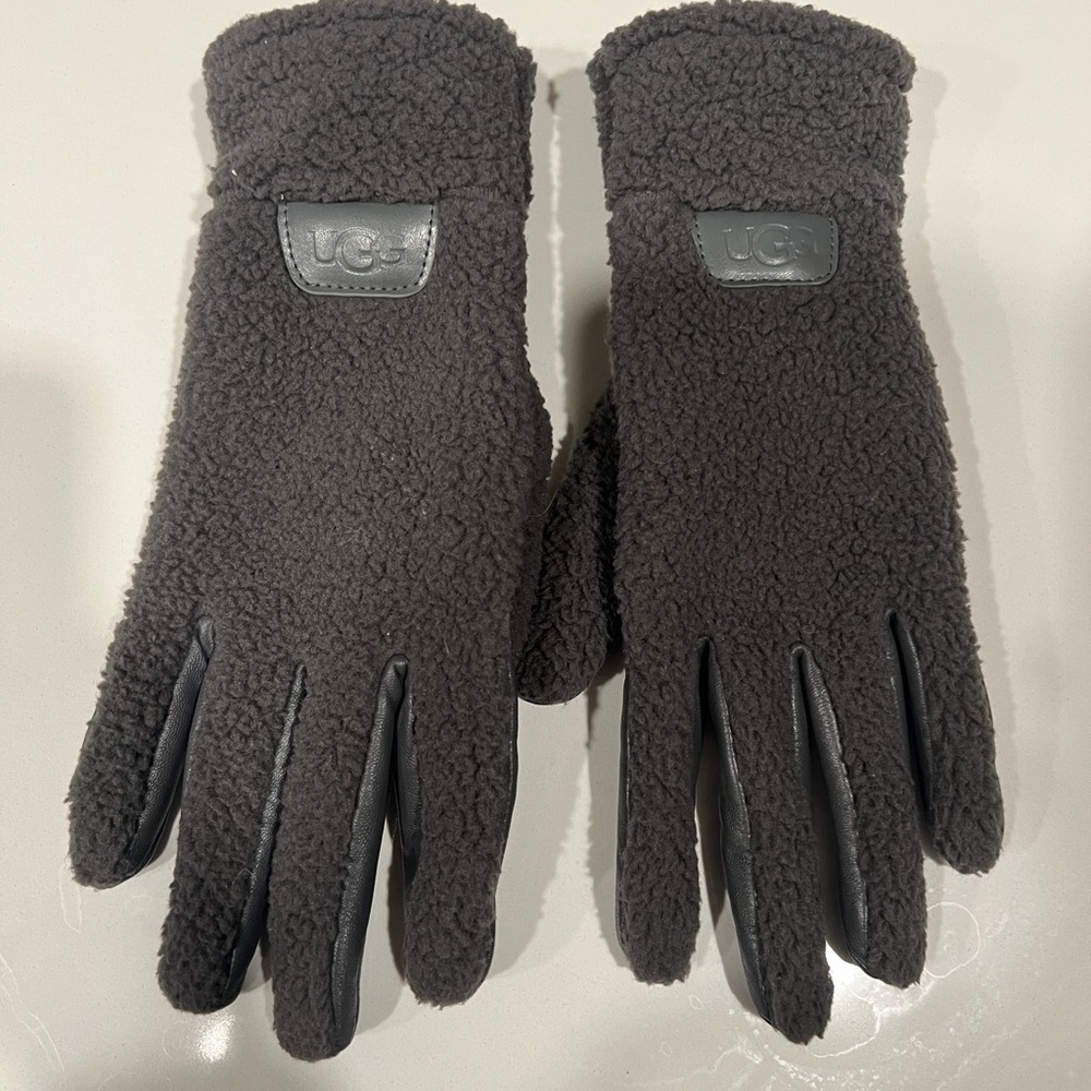 UGG Gloves